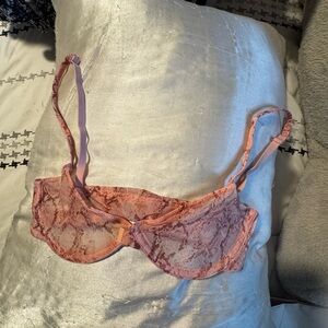 Skims unlined bra 32a